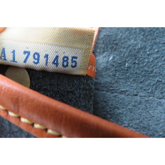 Vintage Dooney and Bourke USA Black and Tan Leather Crossbody - Picture 10 of 13